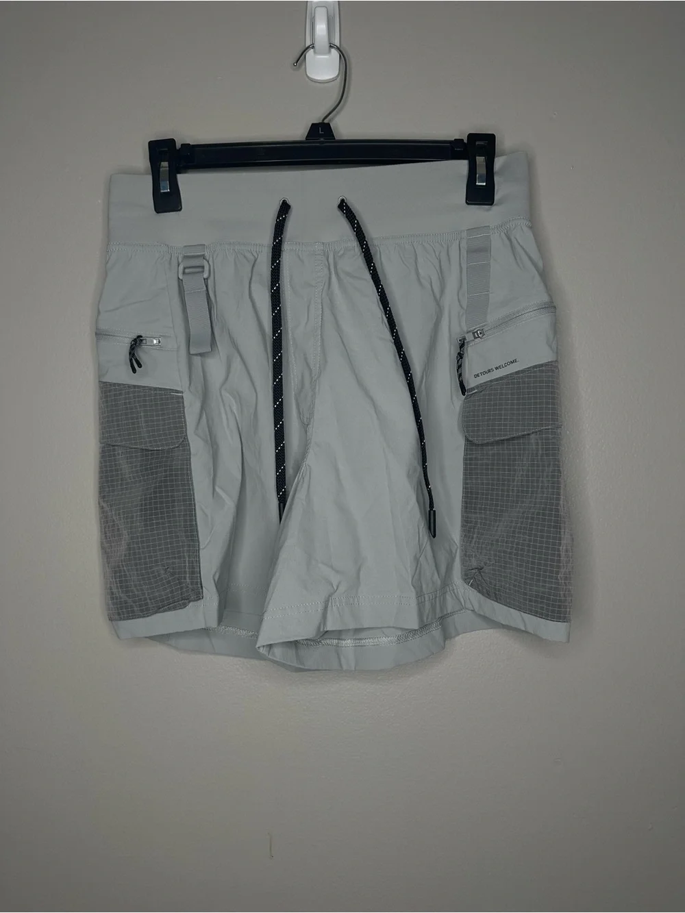 Lululemon Cargo Super-High-Rise Hiking Shorts 8” Gray Size 8